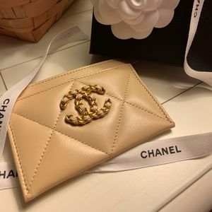 Chanel Nude Cardholder 19